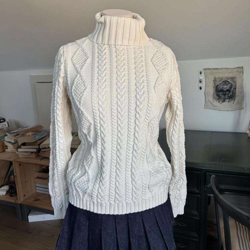 Women's Cream and White Jumper